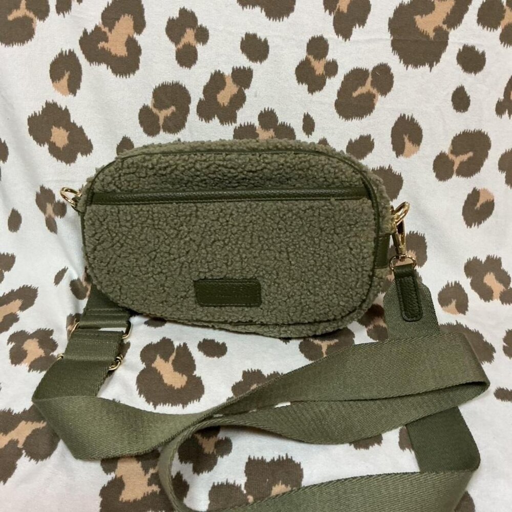 Laundry By Shelli Segal Green Teddy crossbody